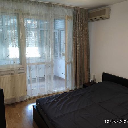 Fabian Central Apartment Bukarest Exteriör bild