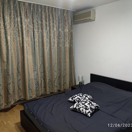 Fabian Central Apartment Bukarest Exteriör bild