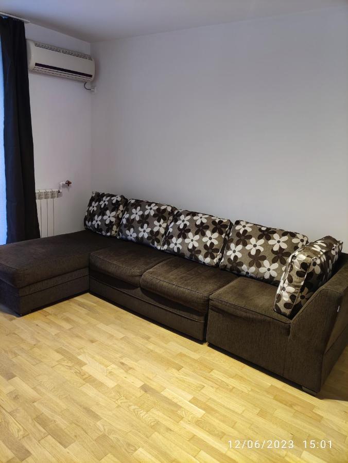 Fabian Central Apartment Bukarest Exteriör bild