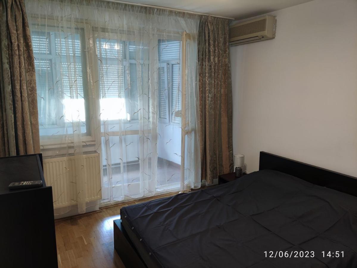 Fabian Central Apartment Bukarest Exteriör bild
