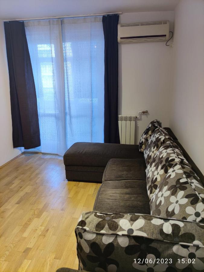 Fabian Central Apartment Bukarest Exteriör bild
