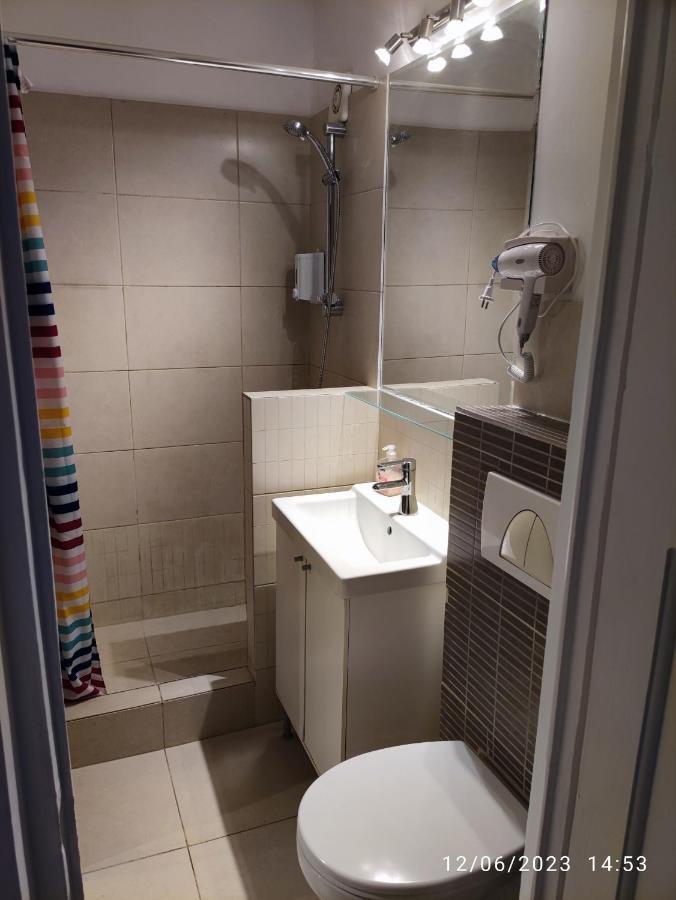 Fabian Central Apartment Bukarest Exteriör bild